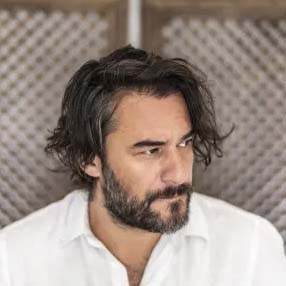 Encuentro de clubes de lectura con el escritor Manuel Jabois acerca de su novela Mirafiori